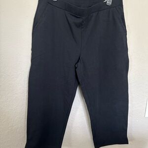 Susan Graver Black Capri Pants
